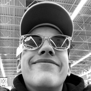 Meet your Posher, Aiden